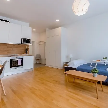 Residential Barona In Centre